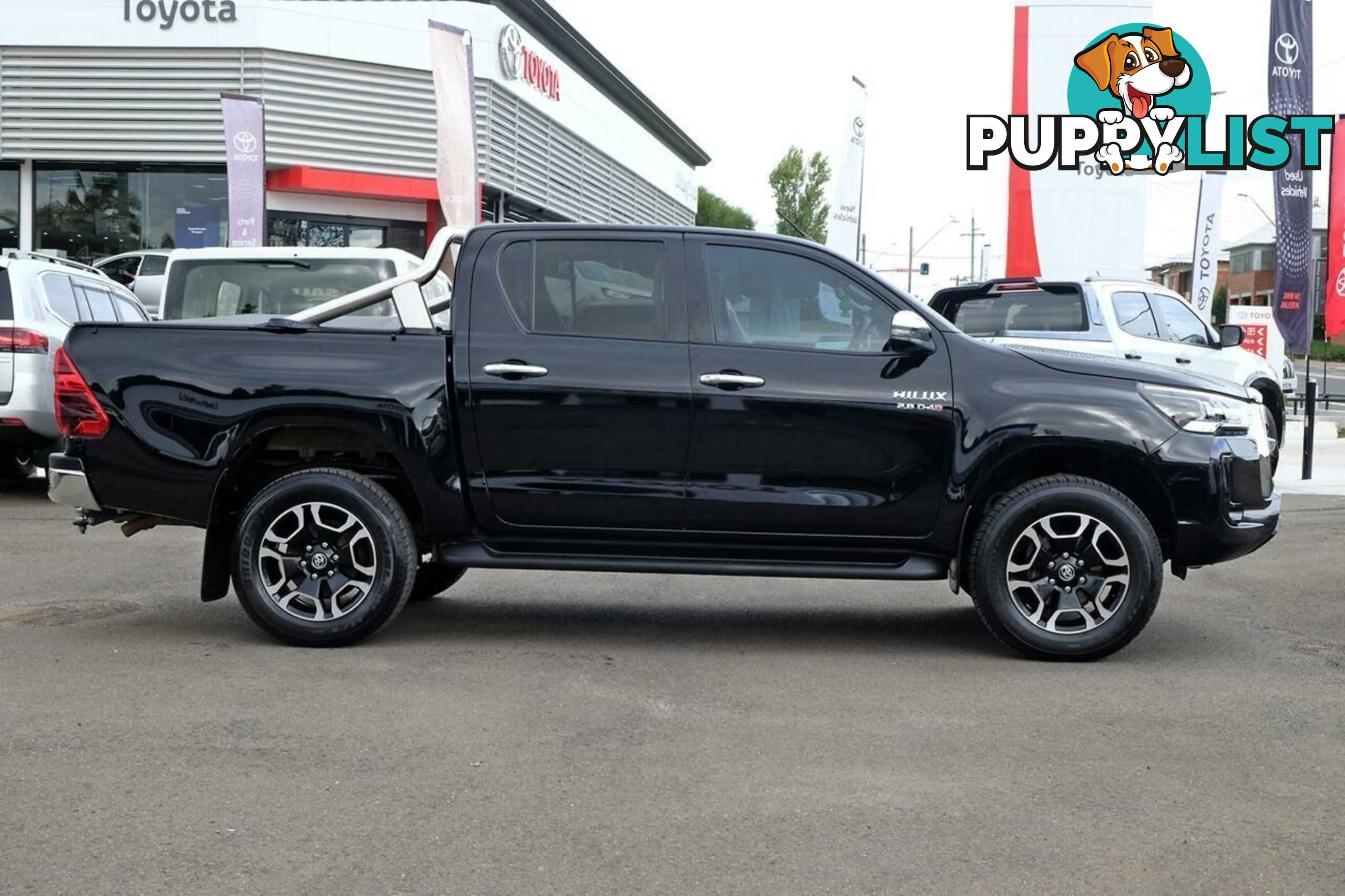 2021 TOYOTA HILUX   DUAL CAB