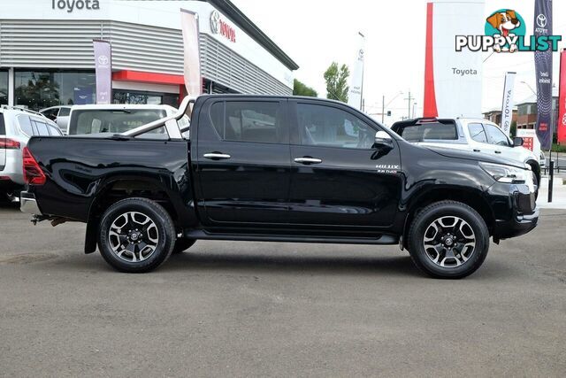 2021 TOYOTA HILUX   DUAL CAB