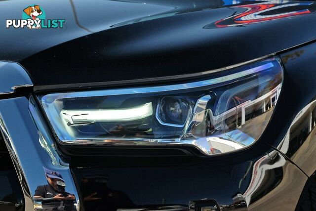 2021 TOYOTA HILUX   DUAL CAB