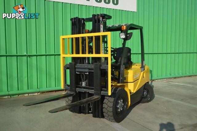  3 Tonne Forklift - 3 Stage Cont. Mast - Nationwide Delivery - ONLY $21,990 INC GST!!!