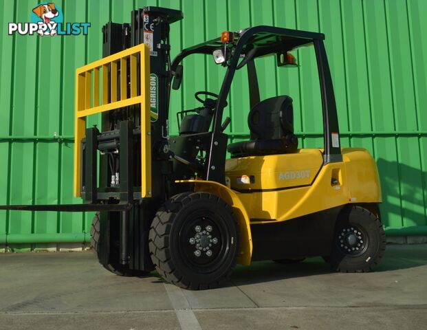  3 Tonne Forklift - 3 Stage Cont. Mast - Nationwide Delivery - ONLY $21,990 INC GST!!!