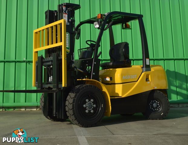  3 Tonne Forklift - 3 Stage Cont. Mast - Nationwide Delivery - ONLY $21,990 INC GST!!!