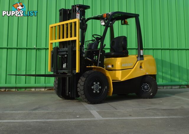  3 Tonne Forklift - 3 Stage Cont. Mast - Nationwide Delivery - ONLY $21,990 INC GST!!!