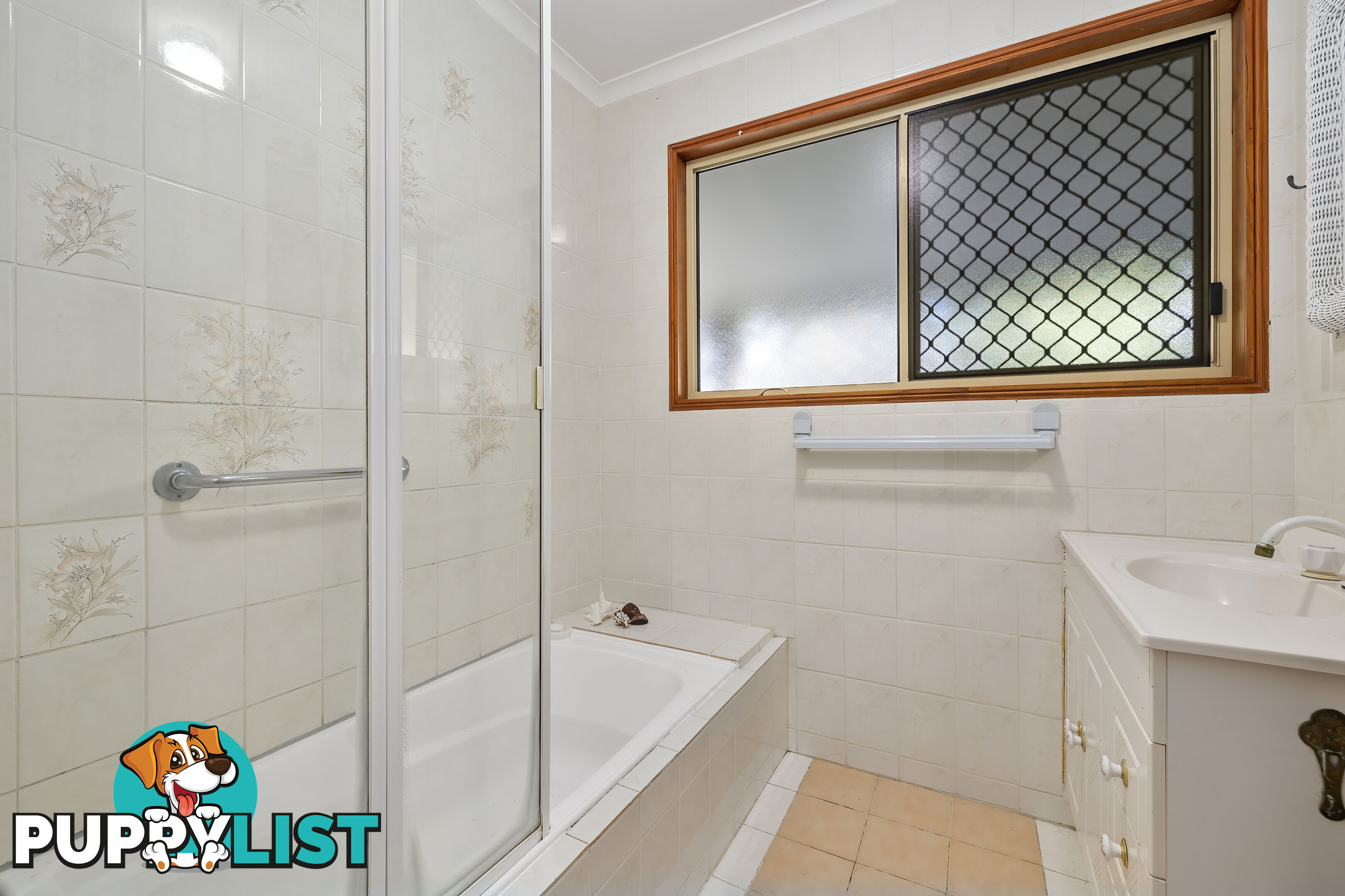 16 Seawitch Cres Cooloola Cove QLD 4580