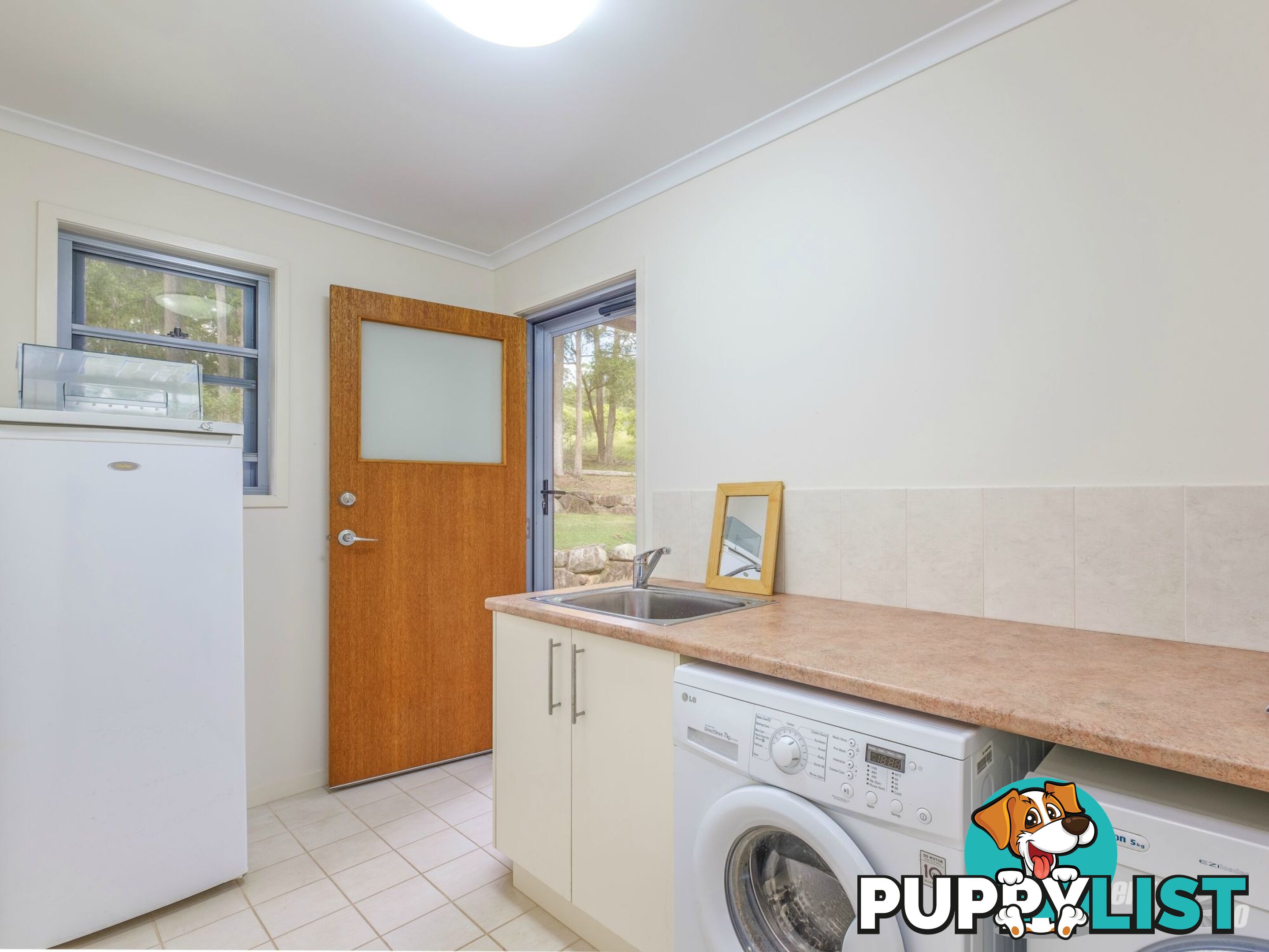 105 Messmate Road NEERDIE QLD 4570