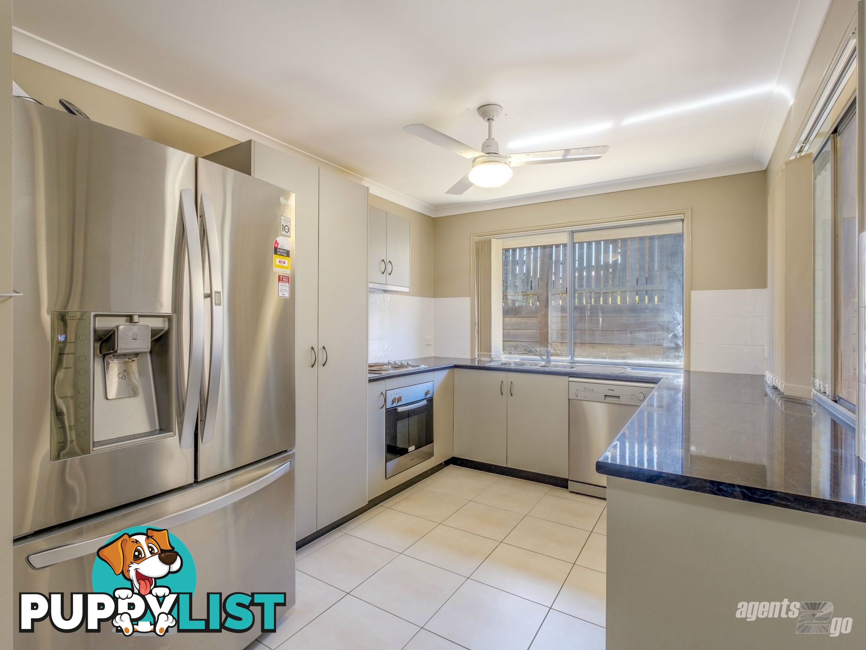 35 Lily Street SOUTHSIDE QLD 4570