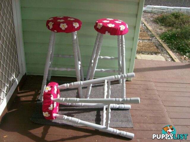 NEW LEASE OF LIFE  ...3 MATCHING HIGH STOOLS  ......  NO OFFERS  .... YOUNG