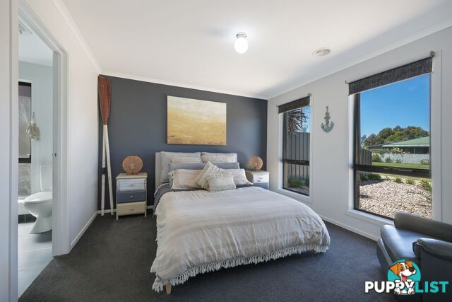 30A Black St Koroit VIC 3282