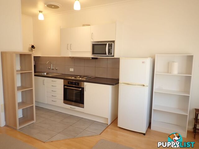 10 75 Westbury Street ST KILDA EAST VIC 3183