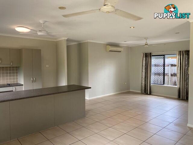 13 Moojeeba Way TRINITY PARK QLD 4879