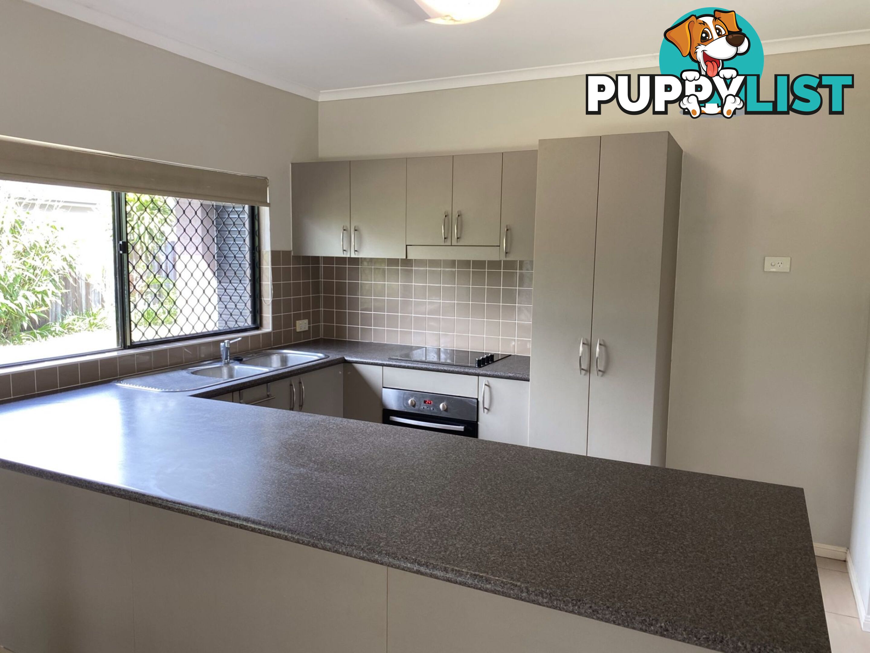 13 Moojeeba Way TRINITY PARK QLD 4879