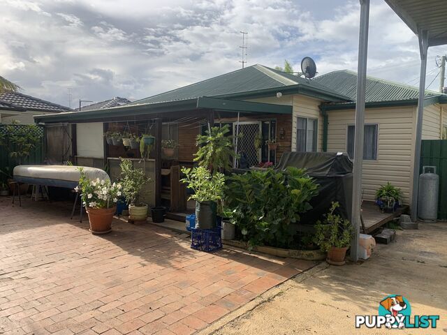 137 Pur pur ave LAKE ILLAWARRA NSW 2528