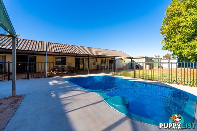 1 Giles Crescent DAMPIER WA 6713