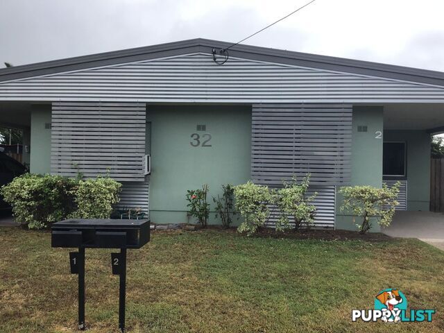 DUPLEX 1 & 2 32 Mahogany St MANOORA QLD 4870