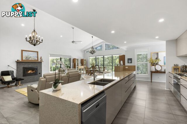 8 Woodlot Place BATEHAVEN NSW 2536