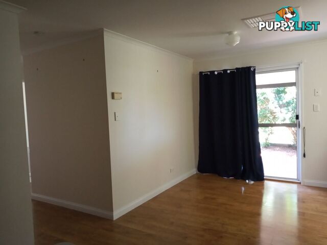 2 Osborne Place Emerald QLD 4720