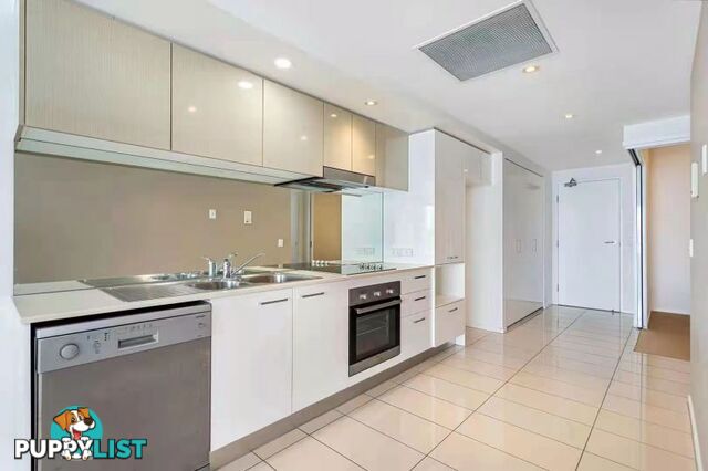 311 30-32 Paradise island Surfers Paradise QLD 4217