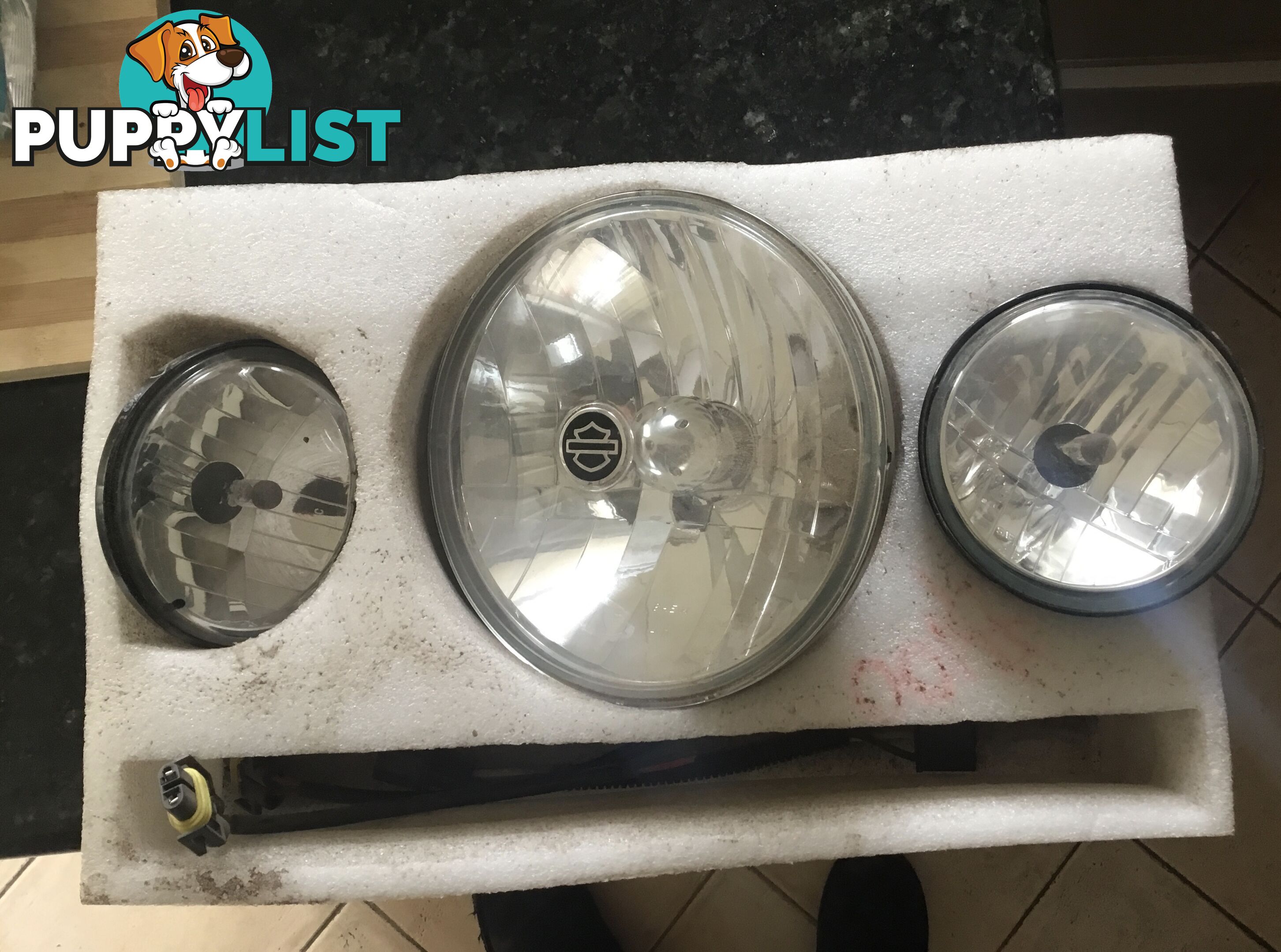 SOFTAIL HARLEY HEADLIGHTS SIDE LIGHTS AND MAIN HEADLIGHT