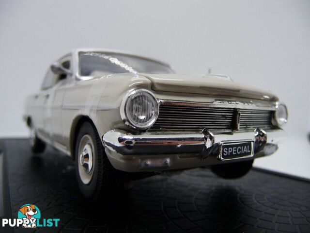 DDA Collectibles 1:32 Scale EH SPECIAL SEDAN DieCast - Does not apply