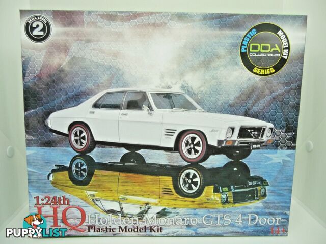 1:24 DDA HQ HOLDEN MONARO GTS 4 DOOR PLASTIC MODEL KIT OPENING BONNET W ENGINE