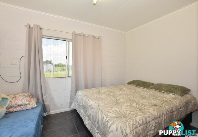 560 Rockingham road ROCKINGHAM QLD 4854