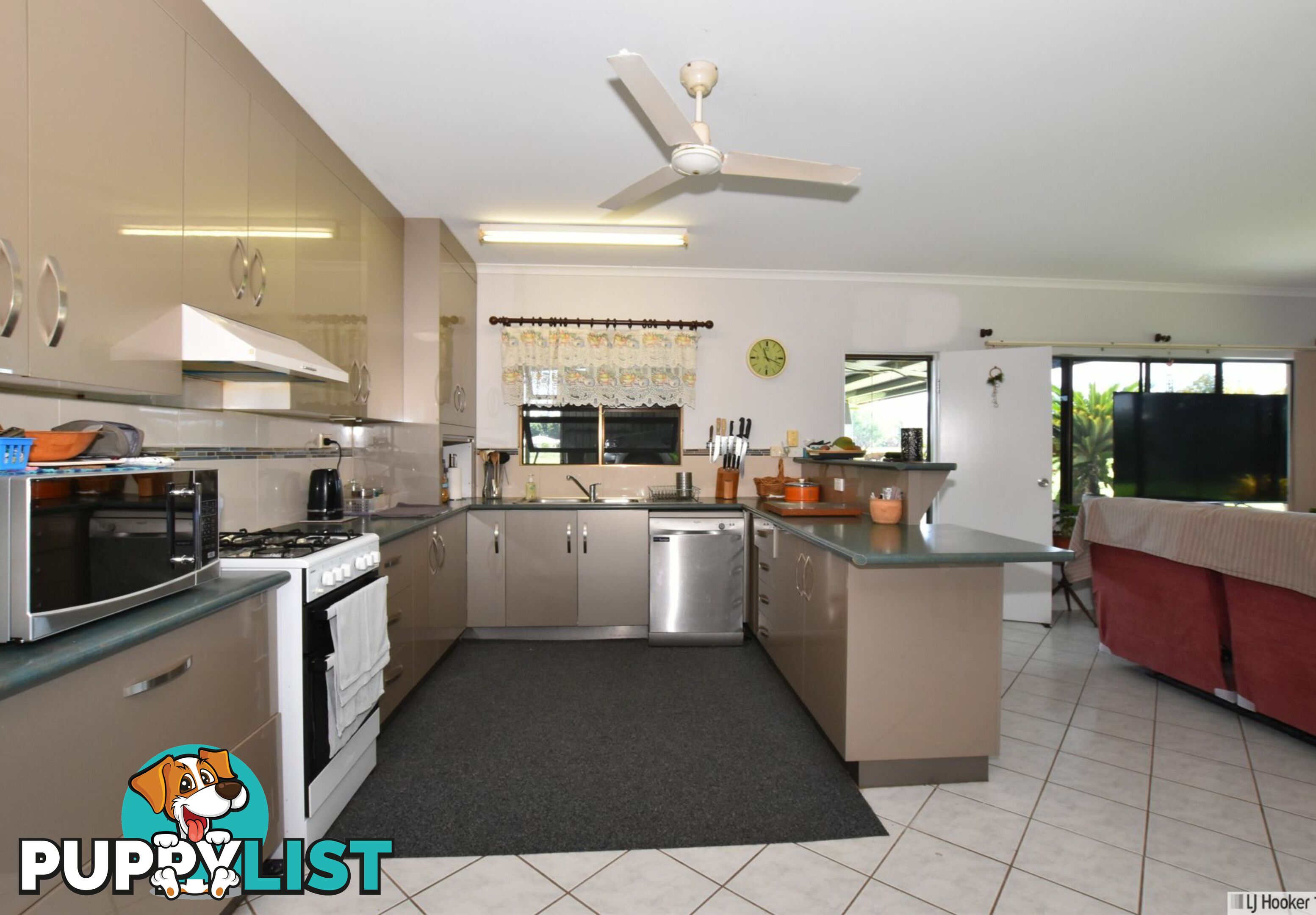 560 Rockingham road ROCKINGHAM QLD 4854