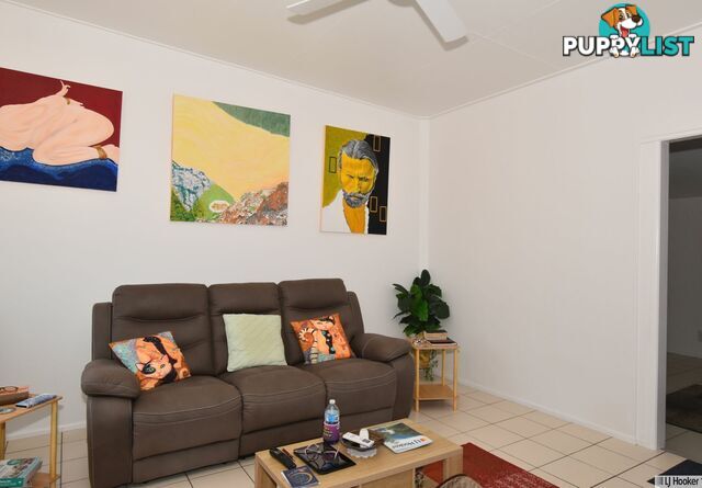 12 George Street FLYING FISH POINT QLD 4860