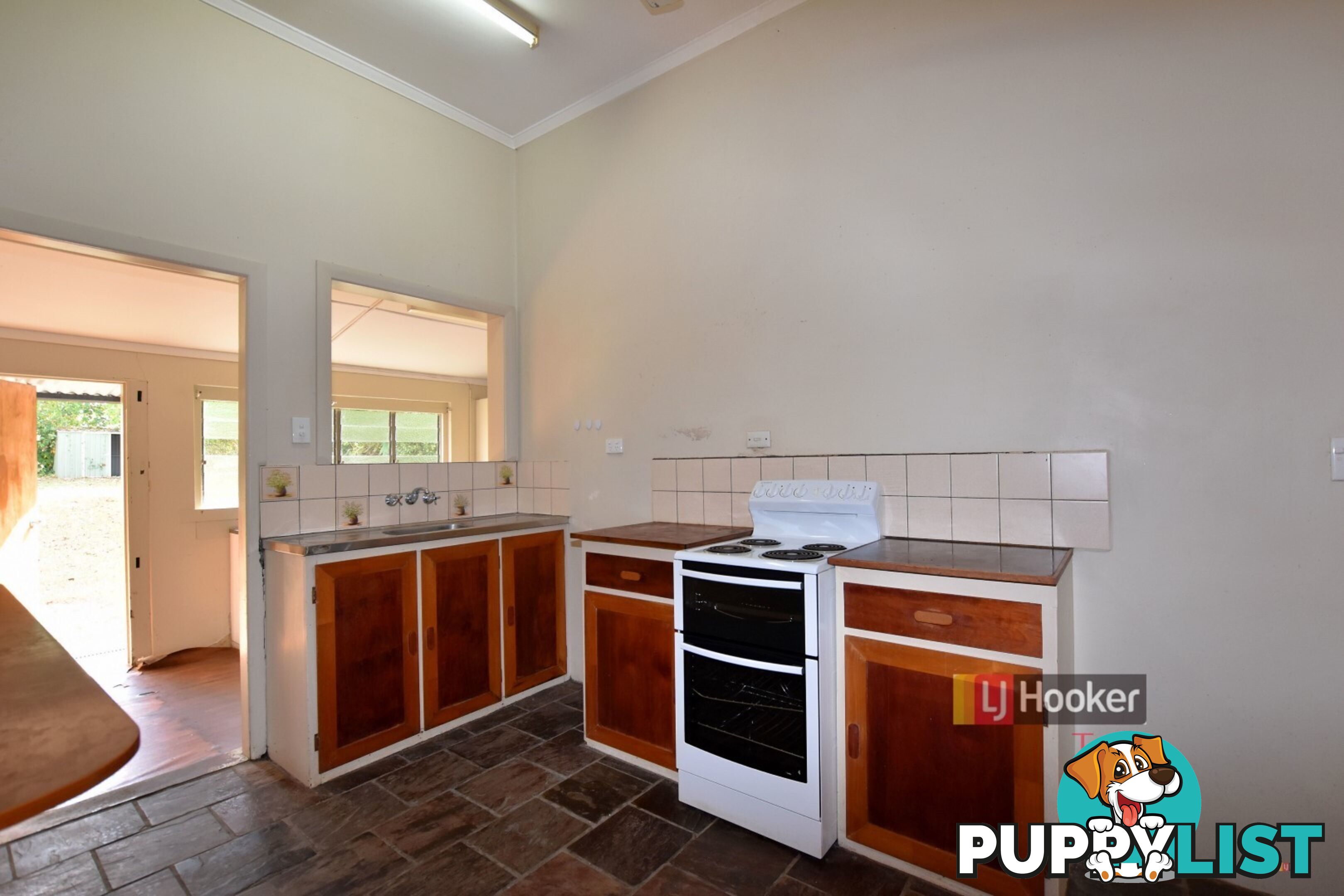 8 Brosnan Street TULLY QLD 4854