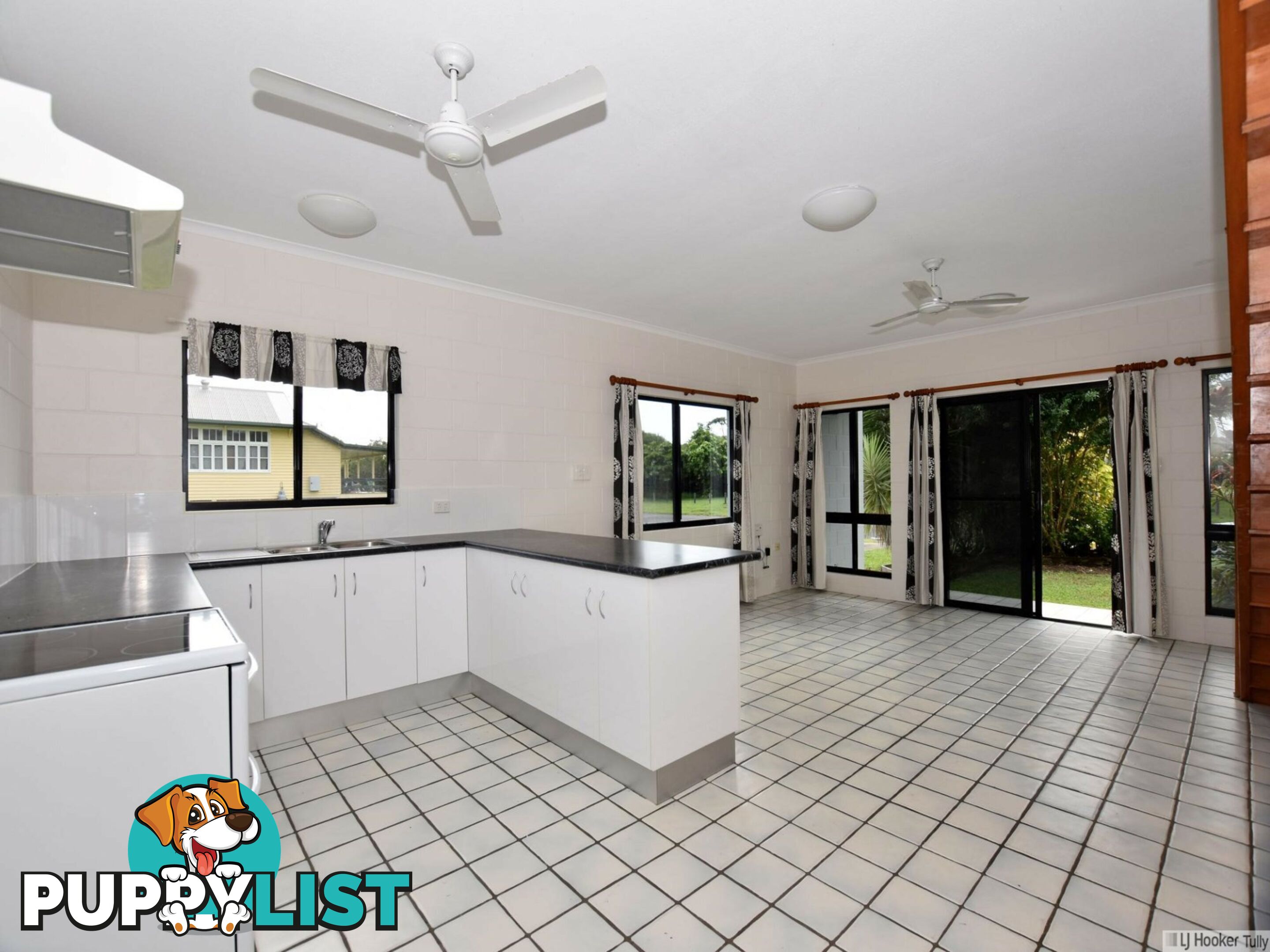 Unit 1/117 Taylor Street TULLY HEADS QLD 4854