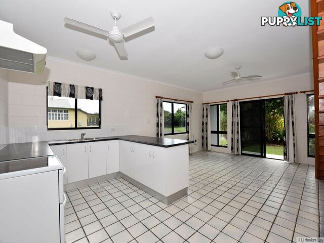 Unit 1/117 Taylor Street TULLY HEADS QLD 4854