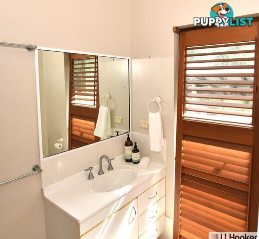 18 Hillview Court CARMOO QLD 4852