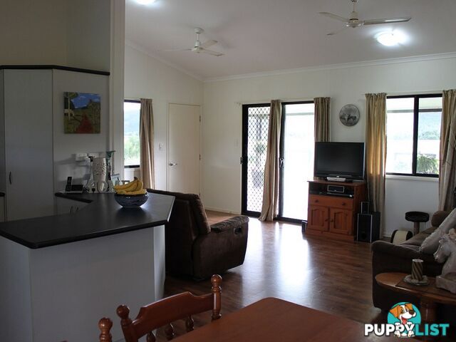 154 Old Tully Road BIRKALLA QLD 4854