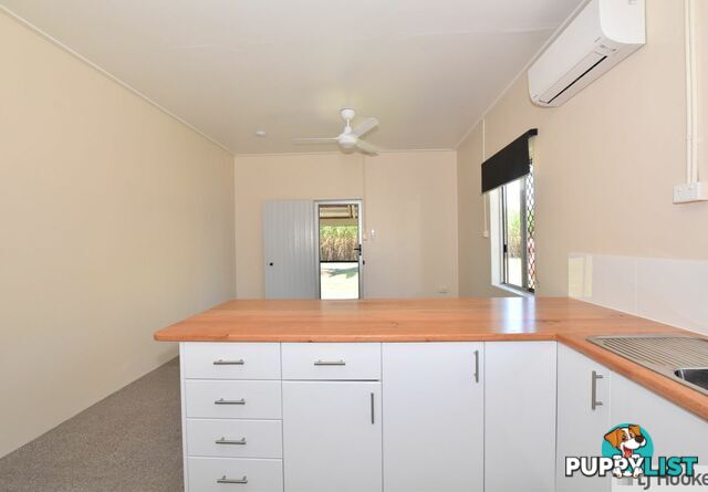 68 Senko SILKY OAK QLD 4854