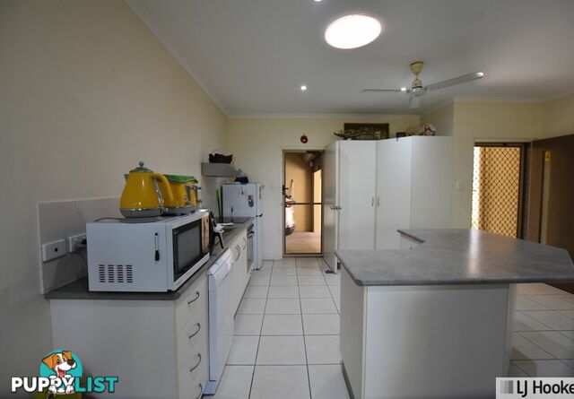 Unit 4/11 McQuillen St TULLY QLD 4854