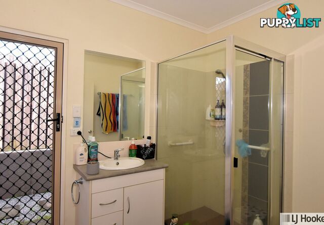 Unit 4/11 McQuillen St TULLY QLD 4854