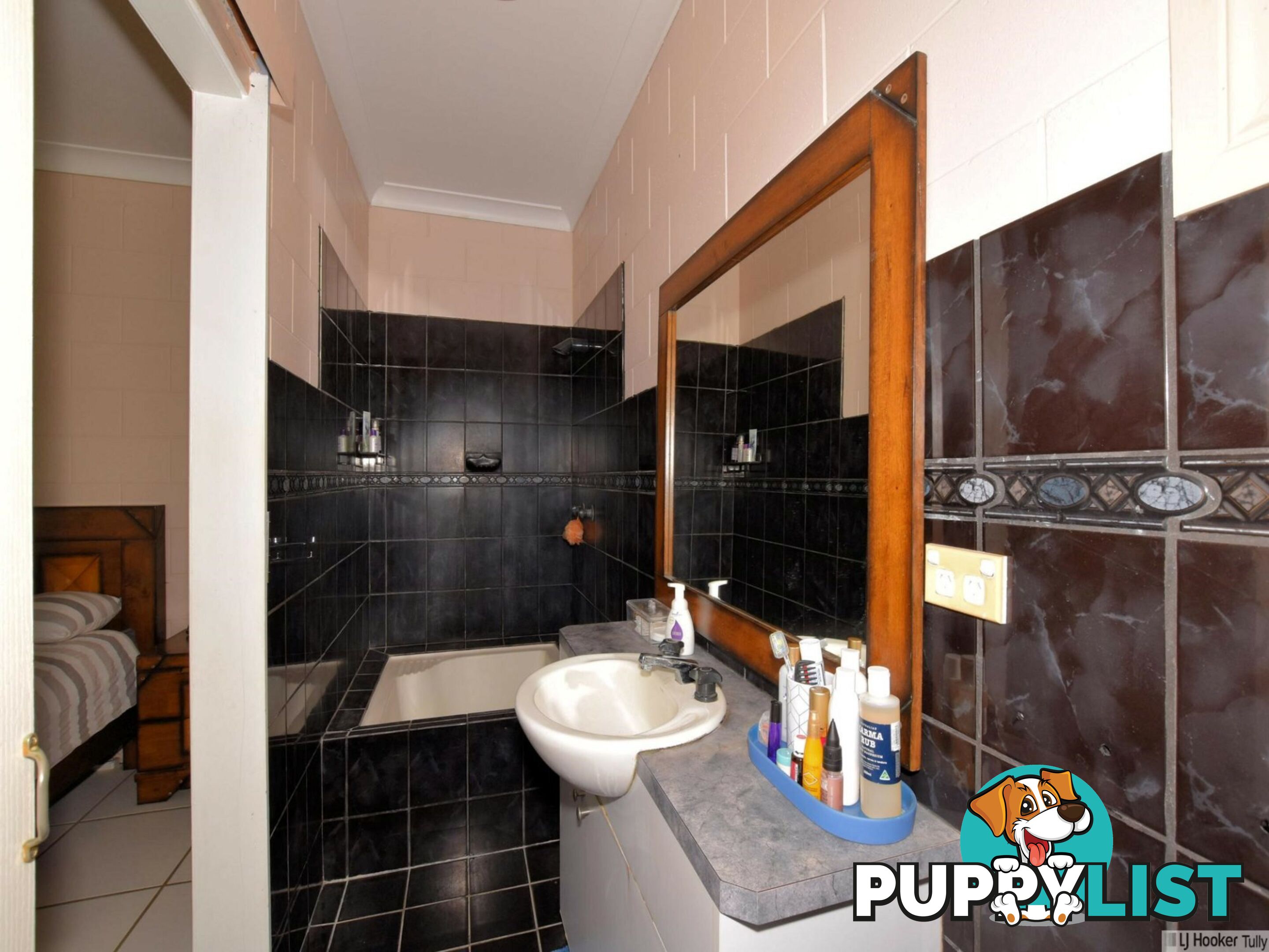 8 Stuart Drive FELUGA QLD 4854