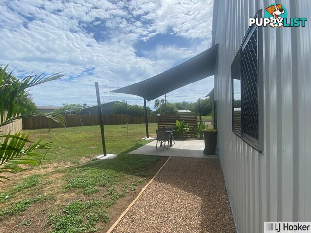 21 Casuarina Street TULLY HEADS QLD 4854