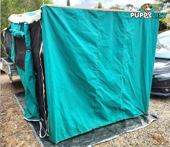 Camper trailer