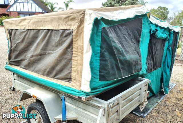Camper trailer