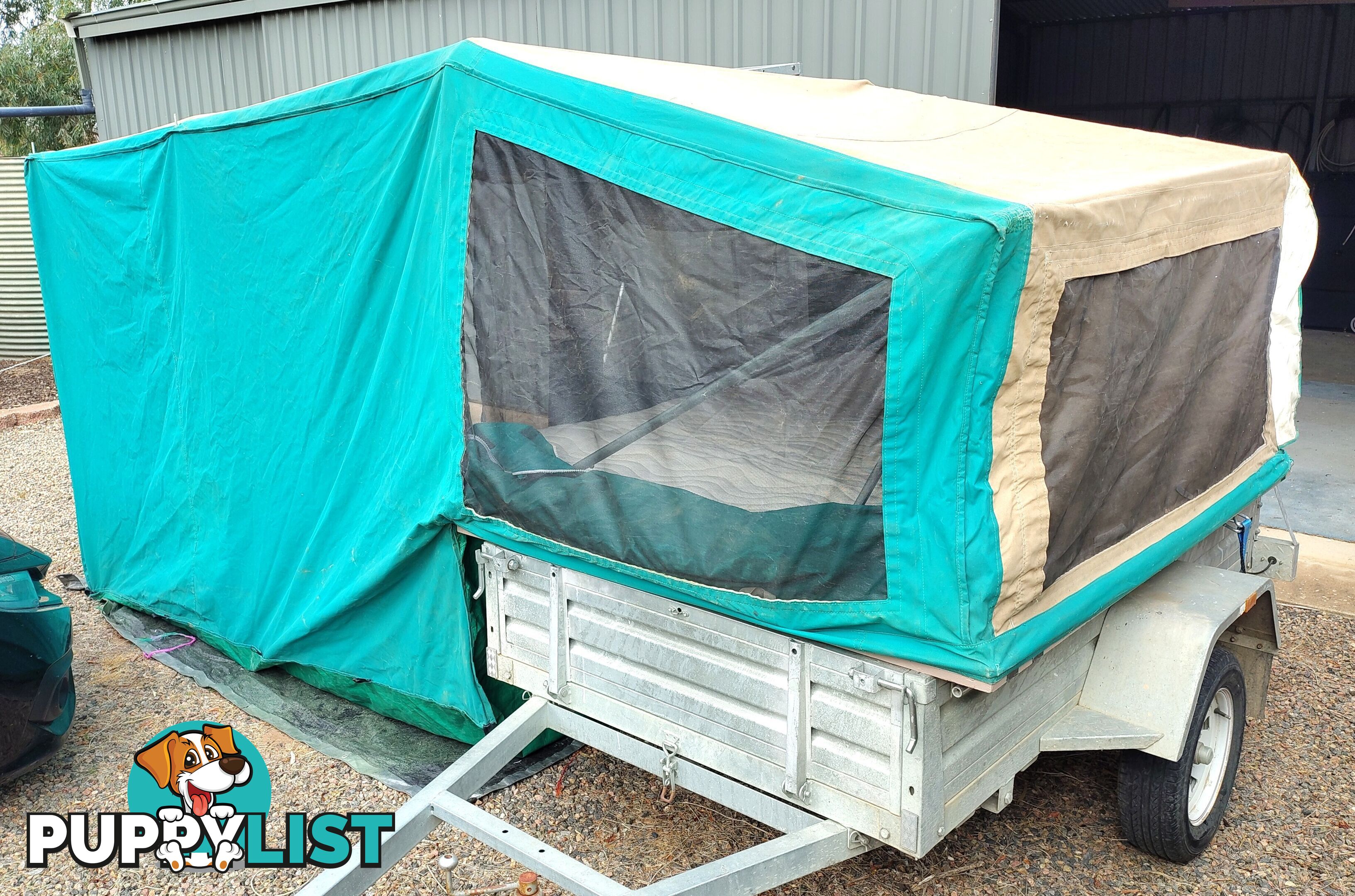 Camper trailer