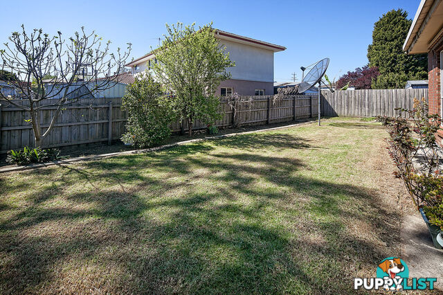 8 Dotterel Close DOVETON VIC 3177