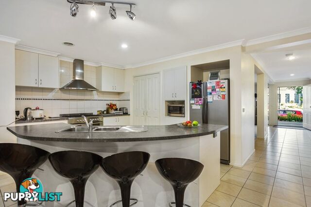 34 BAYNTON CRESCENT LYNBROOK VIC 3975