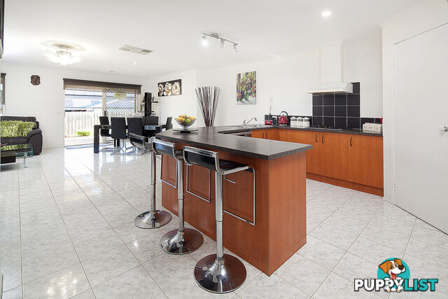 1 Eldershaw Drive LYNBROOK VIC 3975