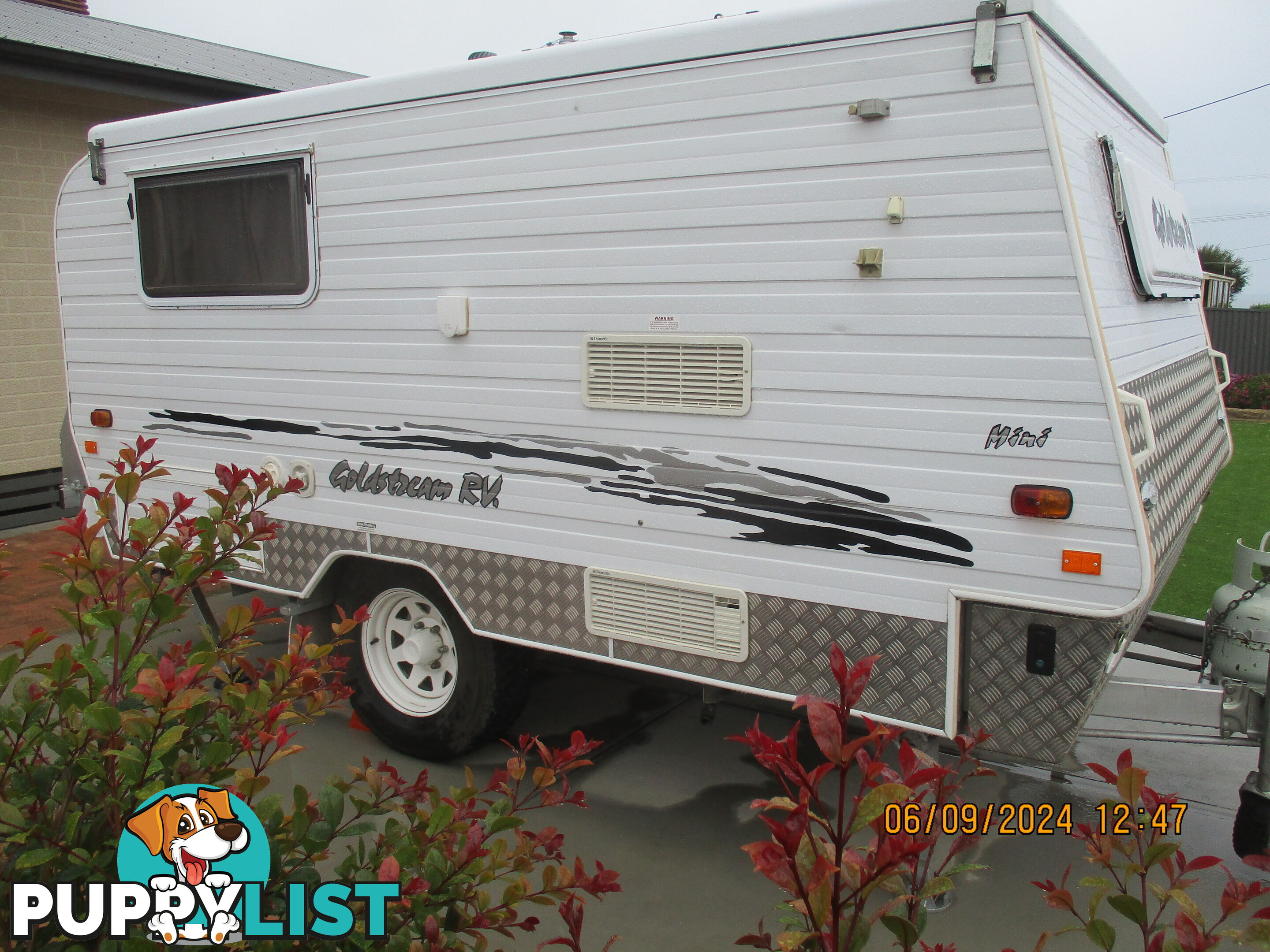 2006 Goldstream MINI RV  Pop Top with Roll out awning