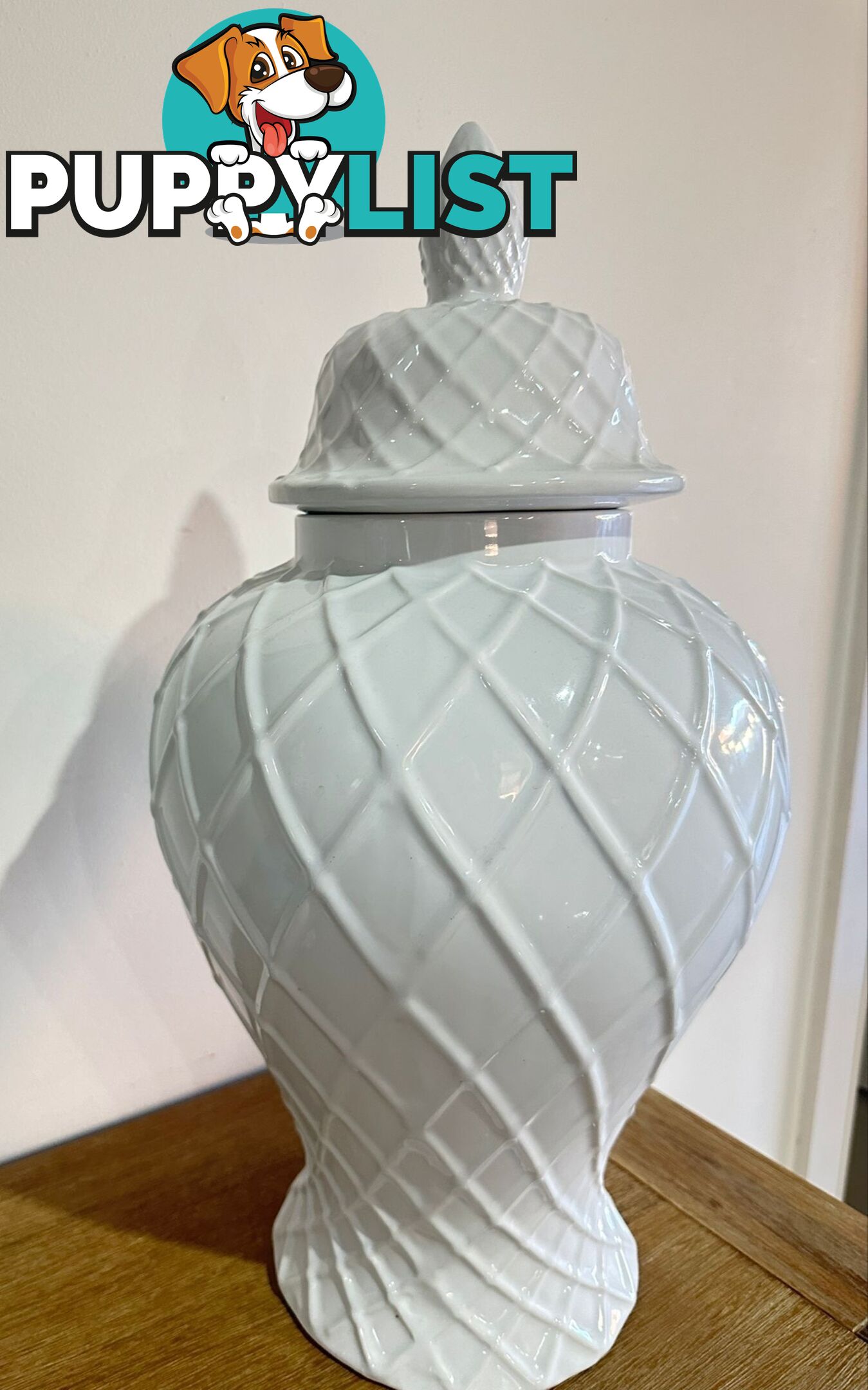 Vase white