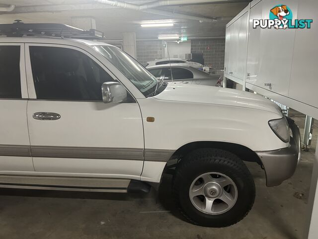 2001 Toyota Landcruiser Anniversary Sedan Automatic