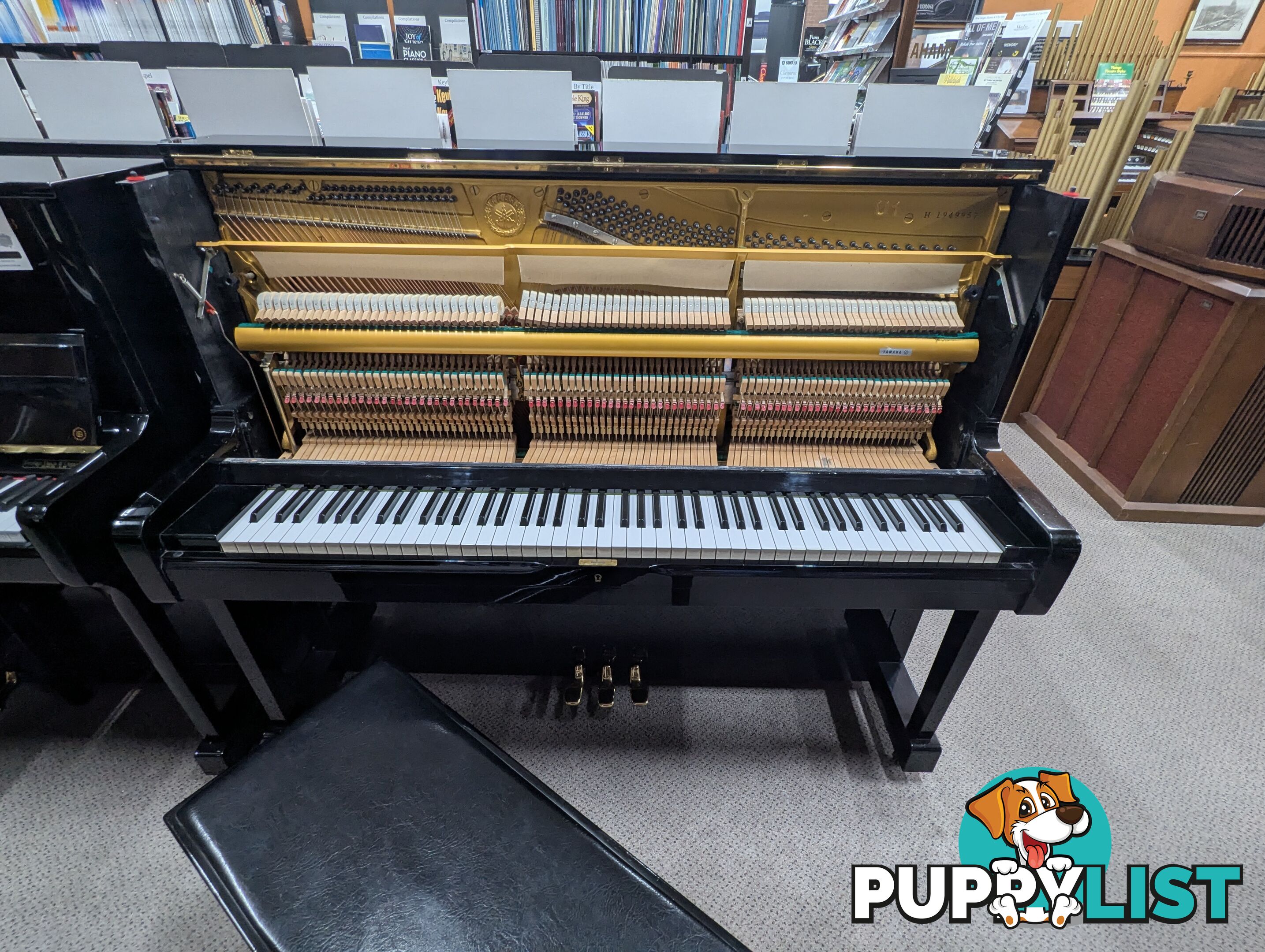 Yamaha U1H Polished Ebony Upright Piano in Excellent Condition