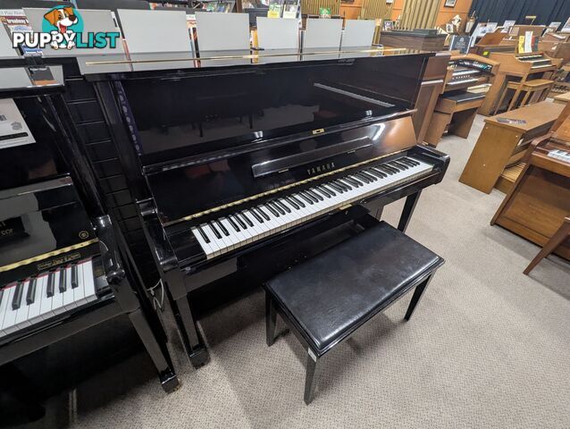 Yamaha U1H Polished Ebony Upright Piano in Excellent Condition