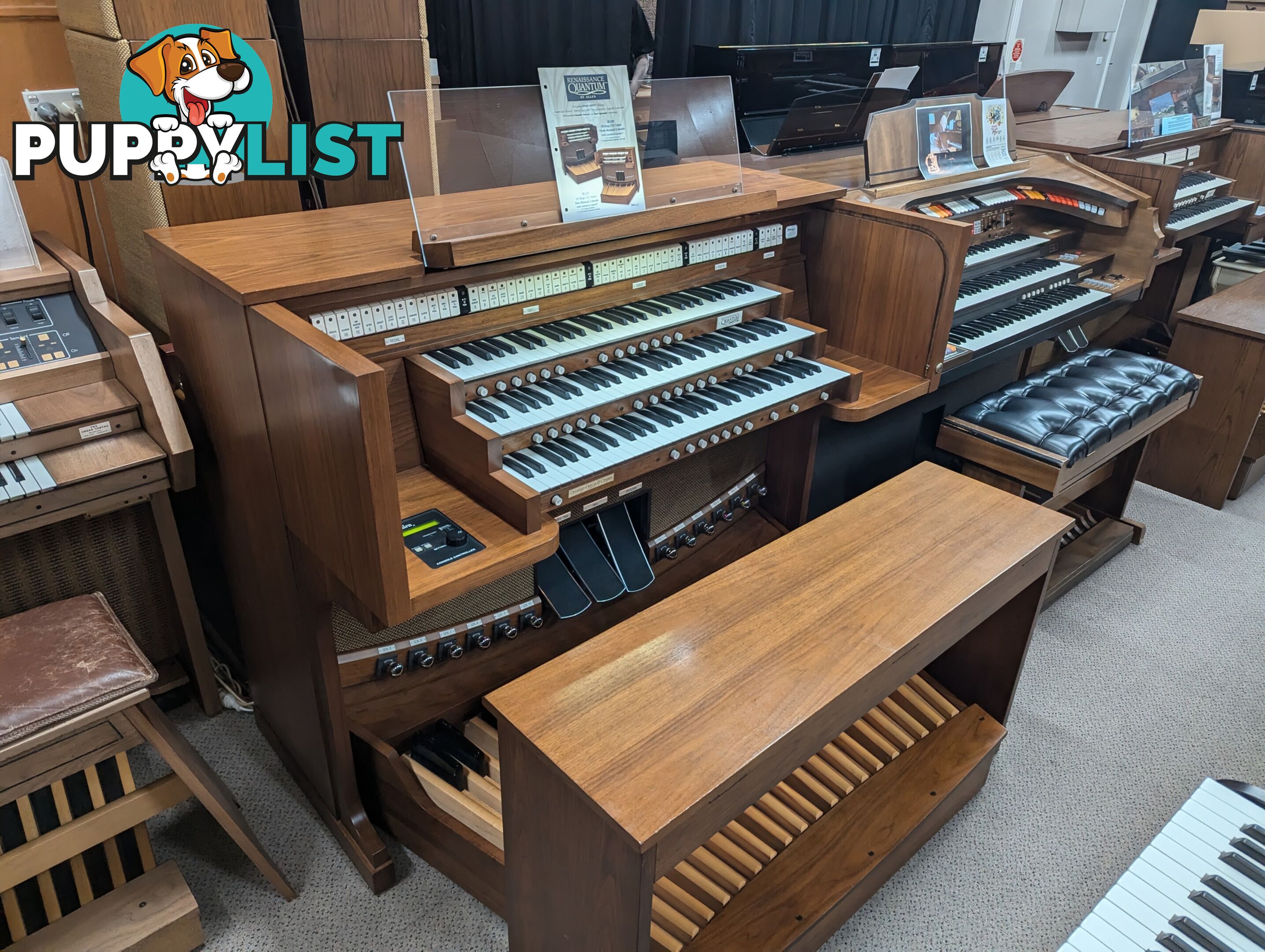 Allen Renaissance Quantum Series Model QL320i 38 Stop/152 Voice Three-Manual Console Classical Organ