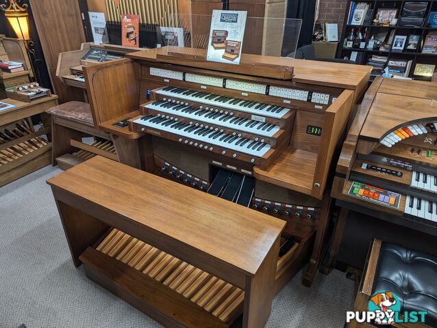 Allen Renaissance Quantum Series Model QL320i 38 Stop/152 Voice Three-Manual Console Classical Organ